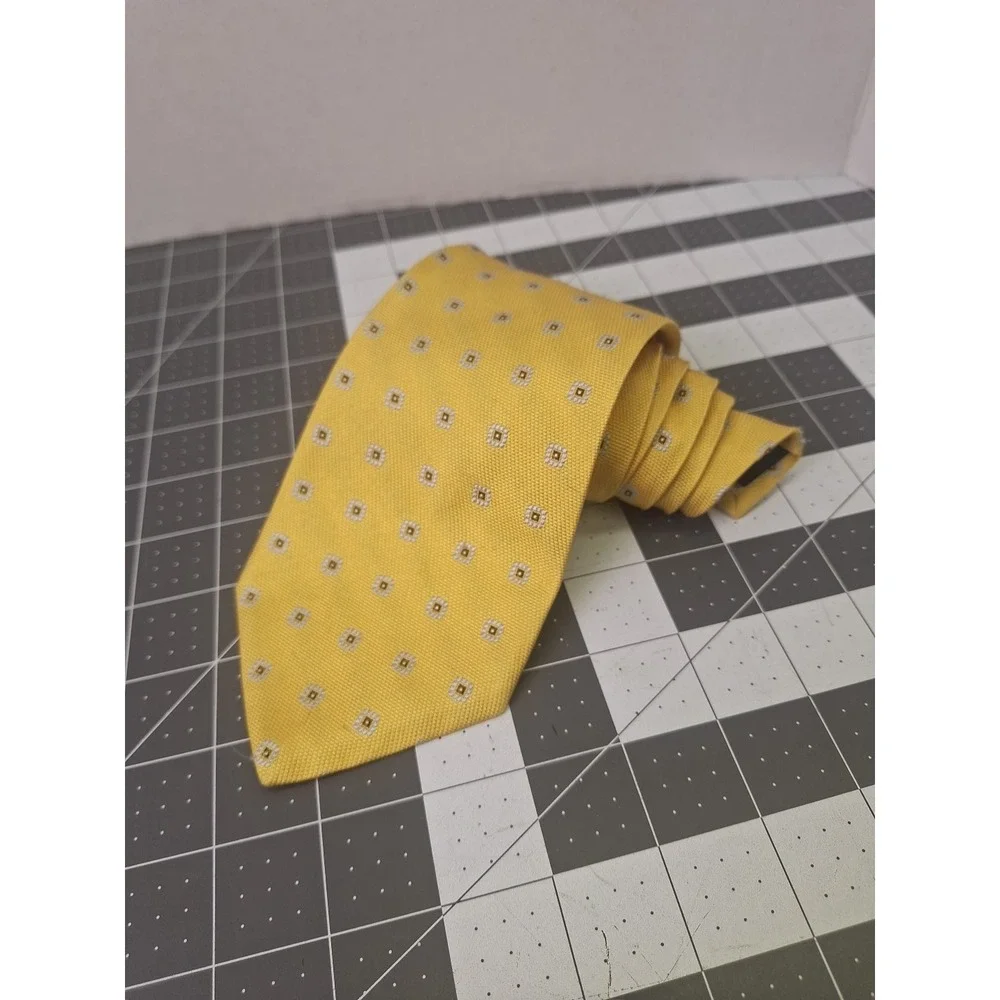 Vintage Brooks Brothers Makers‎ Yellow Silk Geometric Pattern Neck Tie USA Made